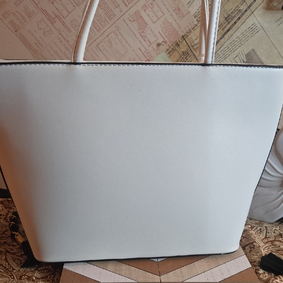 White Quilted Women's Bag - Picture 5 of 12